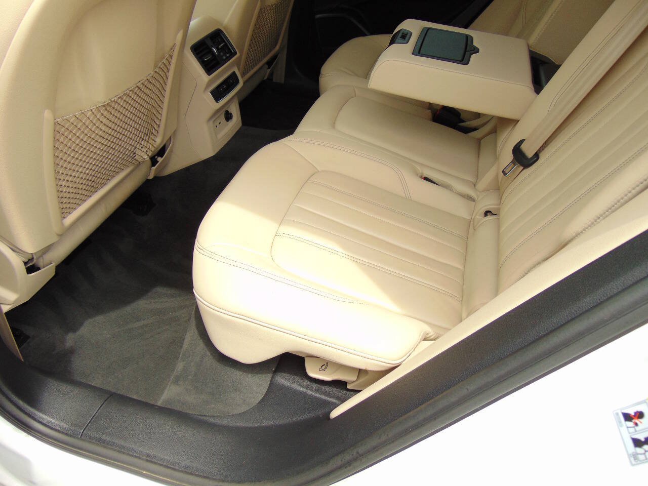 Used 2022 Audi Q5 2.0T Premium Plus w/ Premium Plus Package AWD/4WD image 9