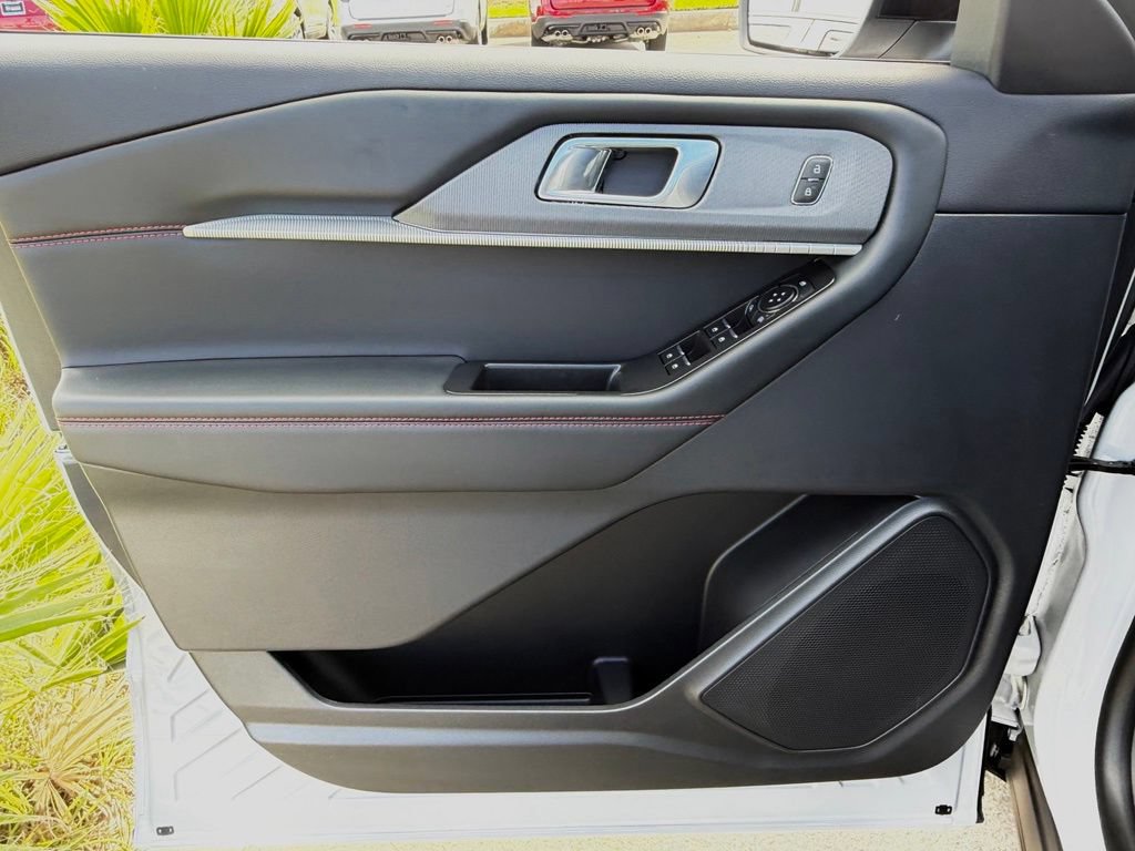 Used 2026 Ford Explorer ST-Line RWD image 14