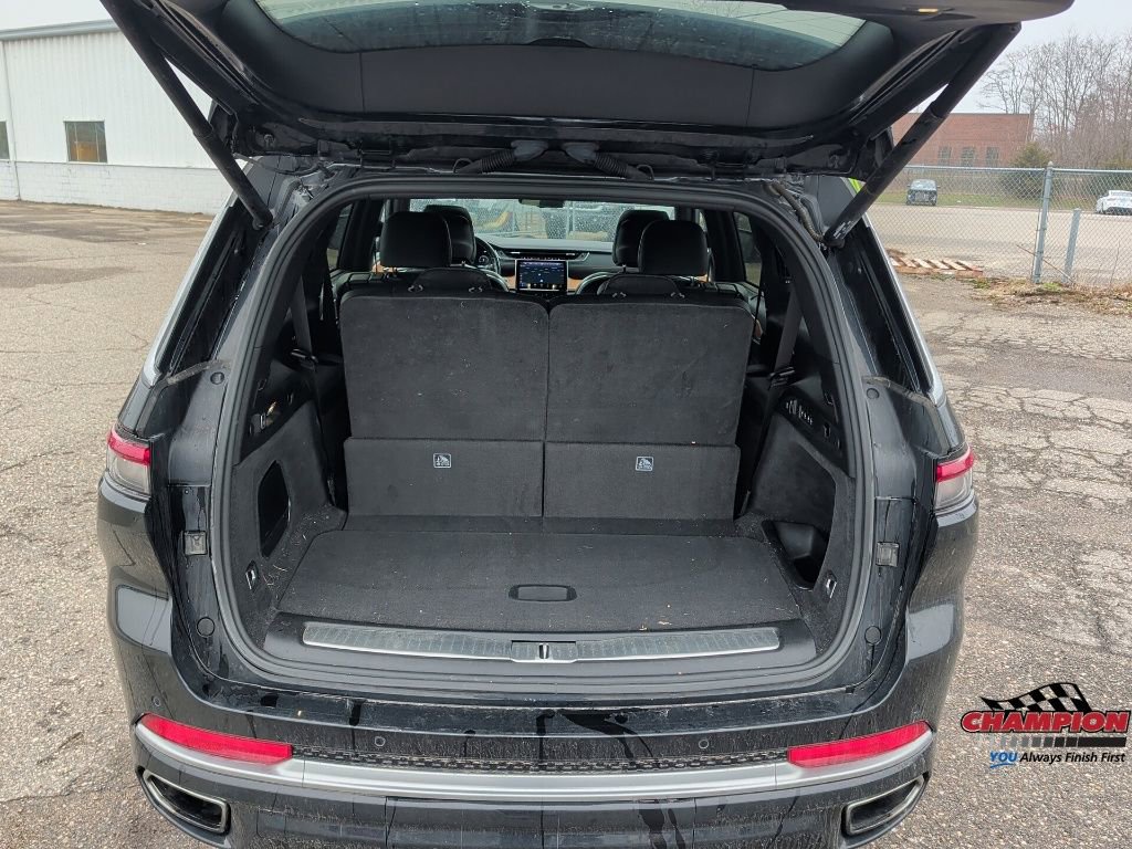 Used 2021 Jeep Grand Cherokee L Summit image 11