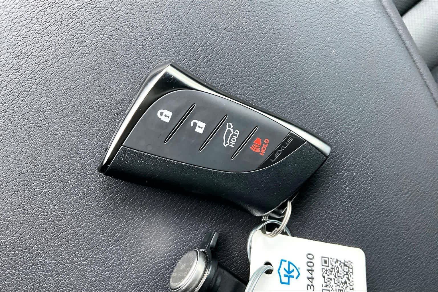 Used 2025 Lexus GX 550 w/ Cold Area Package AWD/4WD image 15