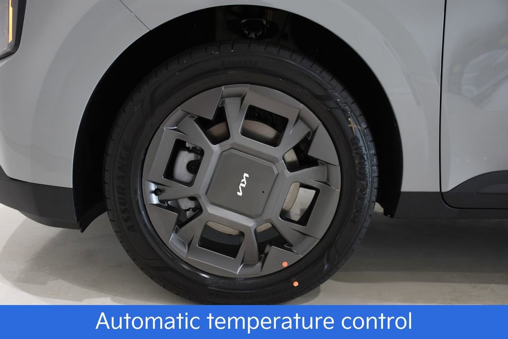 New 2026 Kia Carnival EX image 6