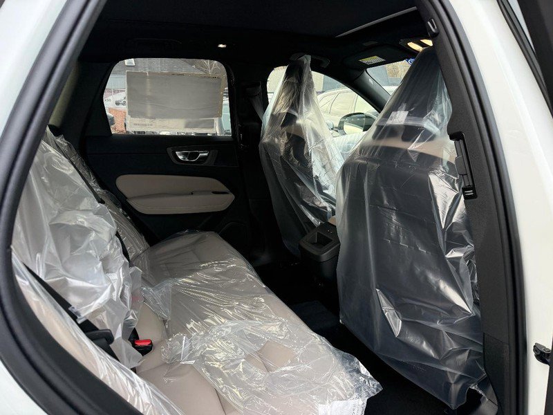 New 2026 Volvo XC60 B5 Plus w/ Climate Package image 5