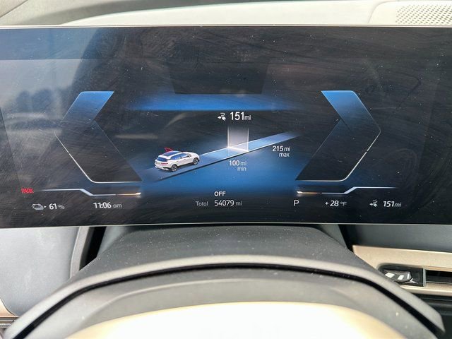 Used 2023 BMW iX xDrive50 w/ Premium Package image 30