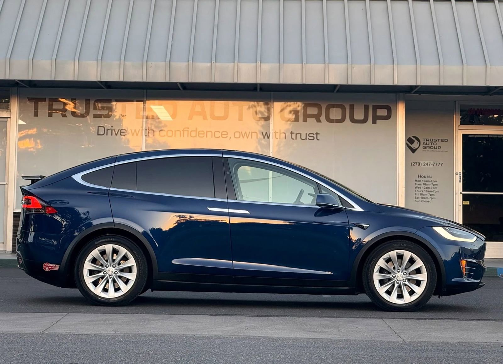 Used 2016 Tesla Model X 75D image 5