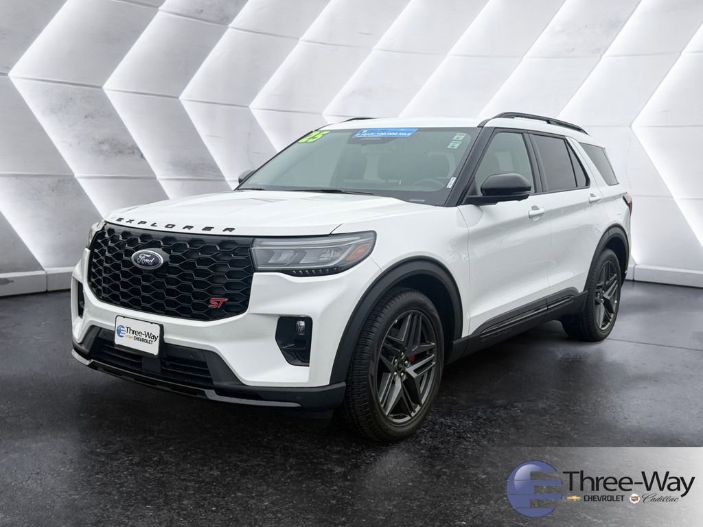 Used 2025 Ford Explorer ST image 1