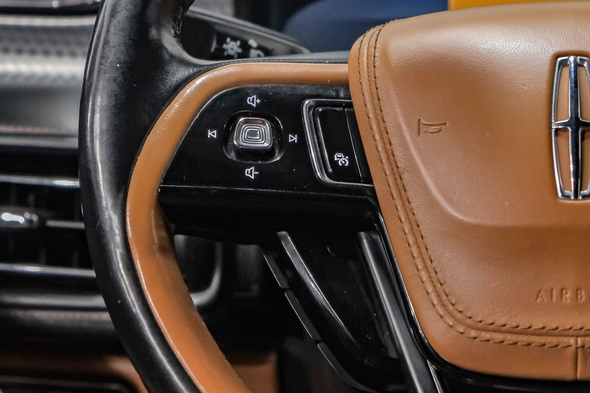 Used 2020 Lincoln Aviator Black Label Grand Touring w/ Class IV Trailer Tow Package image 16