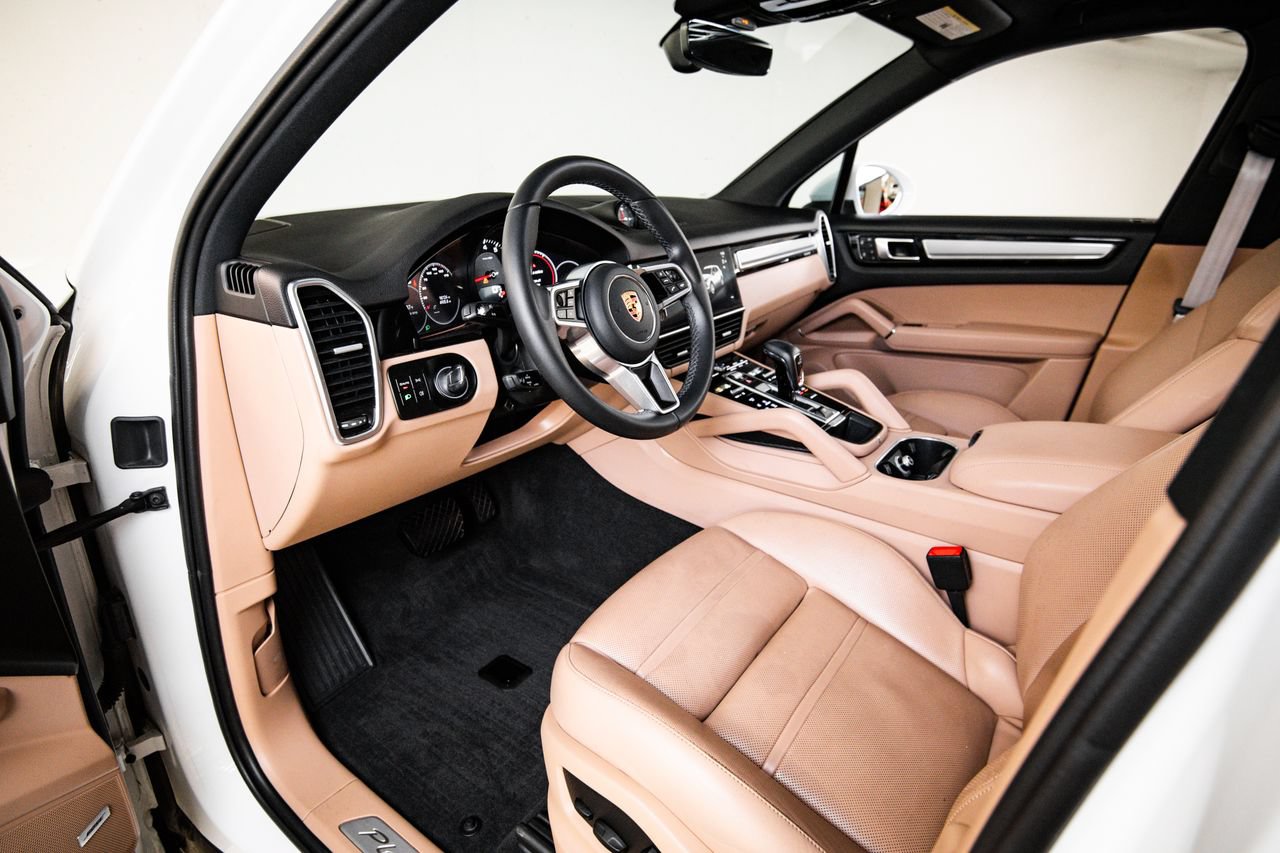 Certified 2023 Porsche Cayenne Platinum Edition AWD/4WD image 4