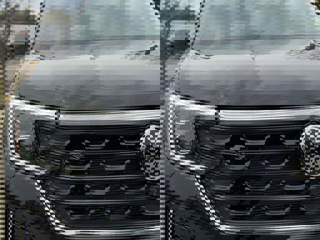 New 2026 Volkswagen Atlas Cross Sport SEL Premium R-Line image 3