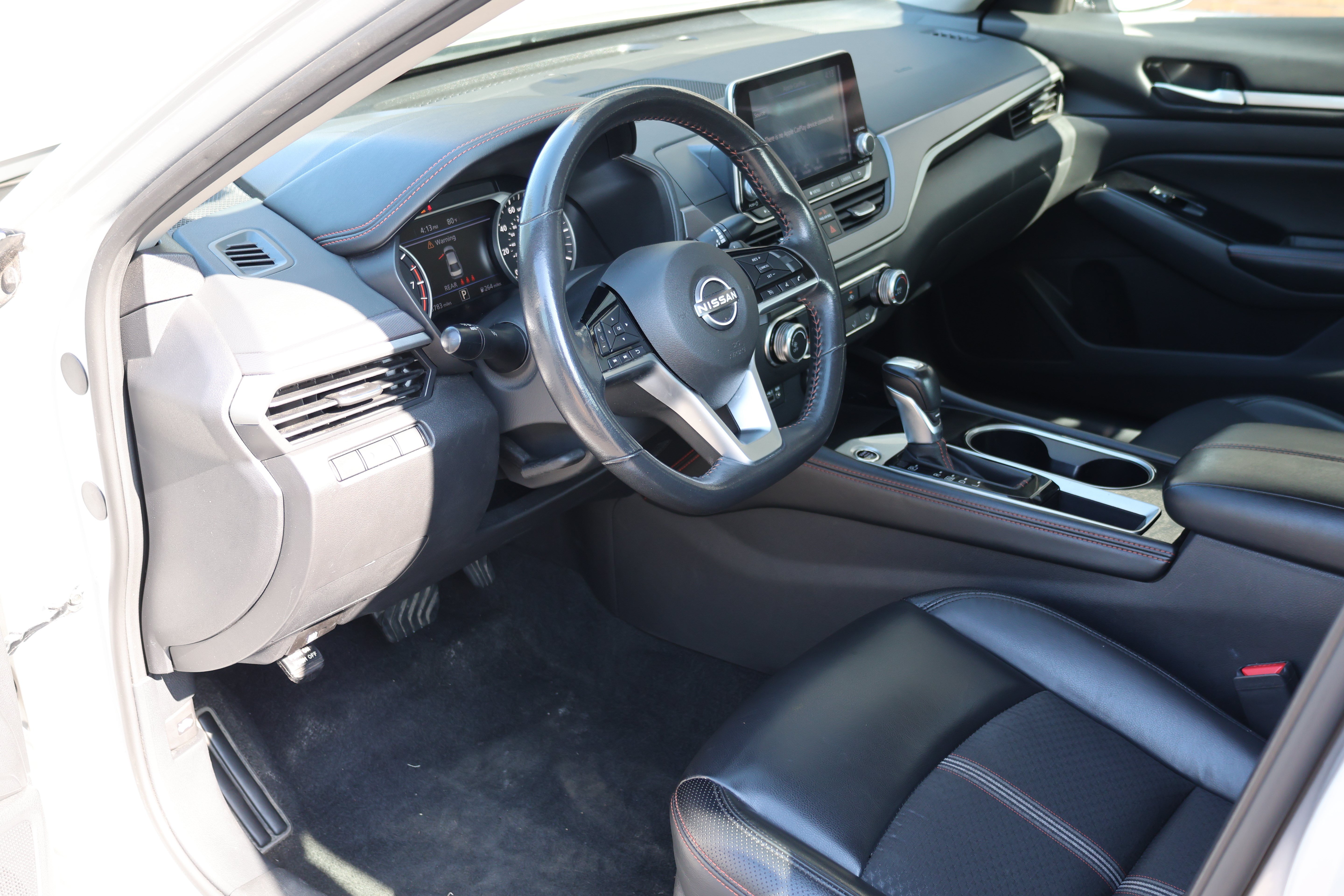 Used 2024 Nissan Altima 2.5 SR FWD image 29