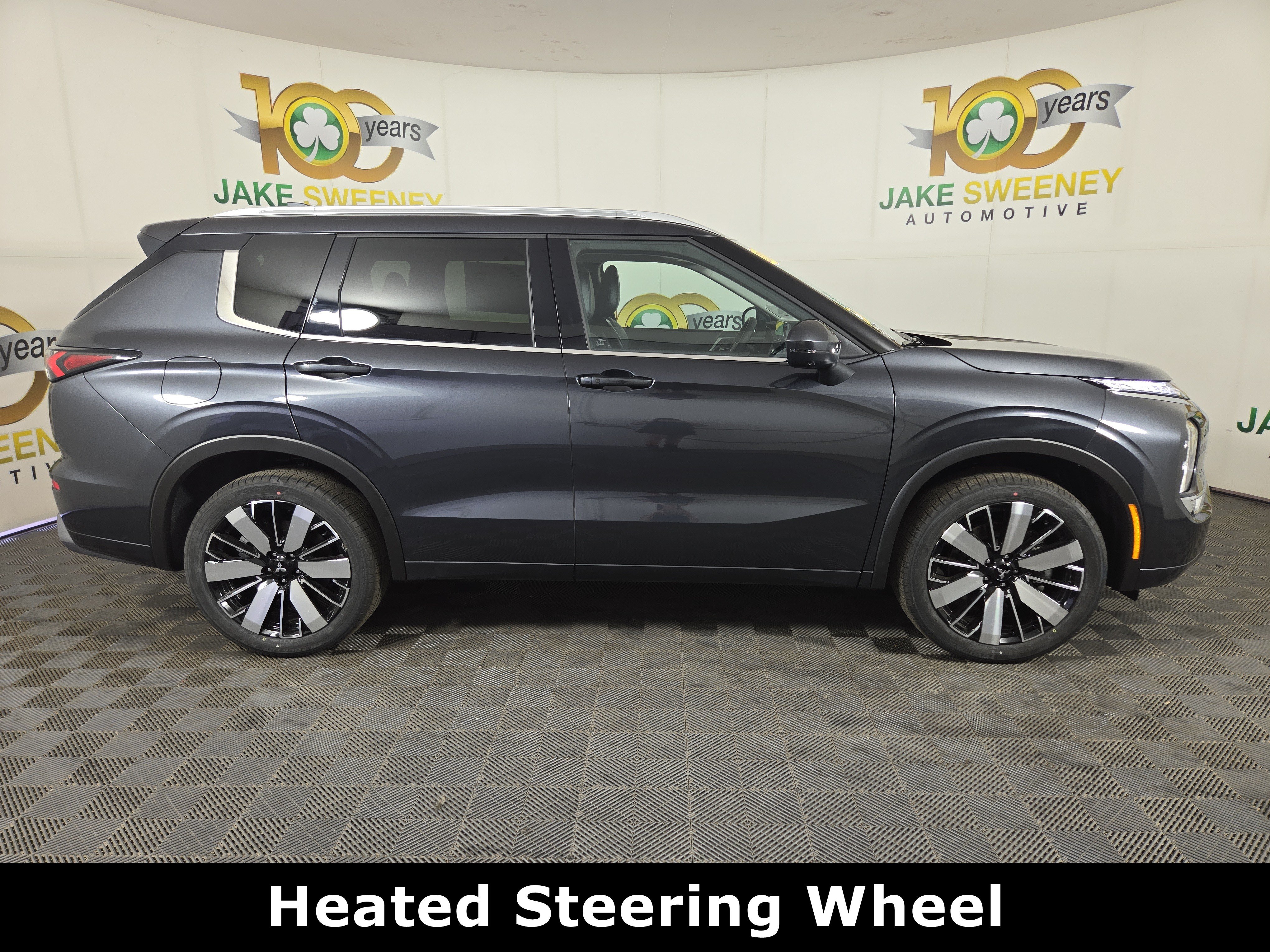 New 2026 Mitsubishi Outlander SEL FWD image 8