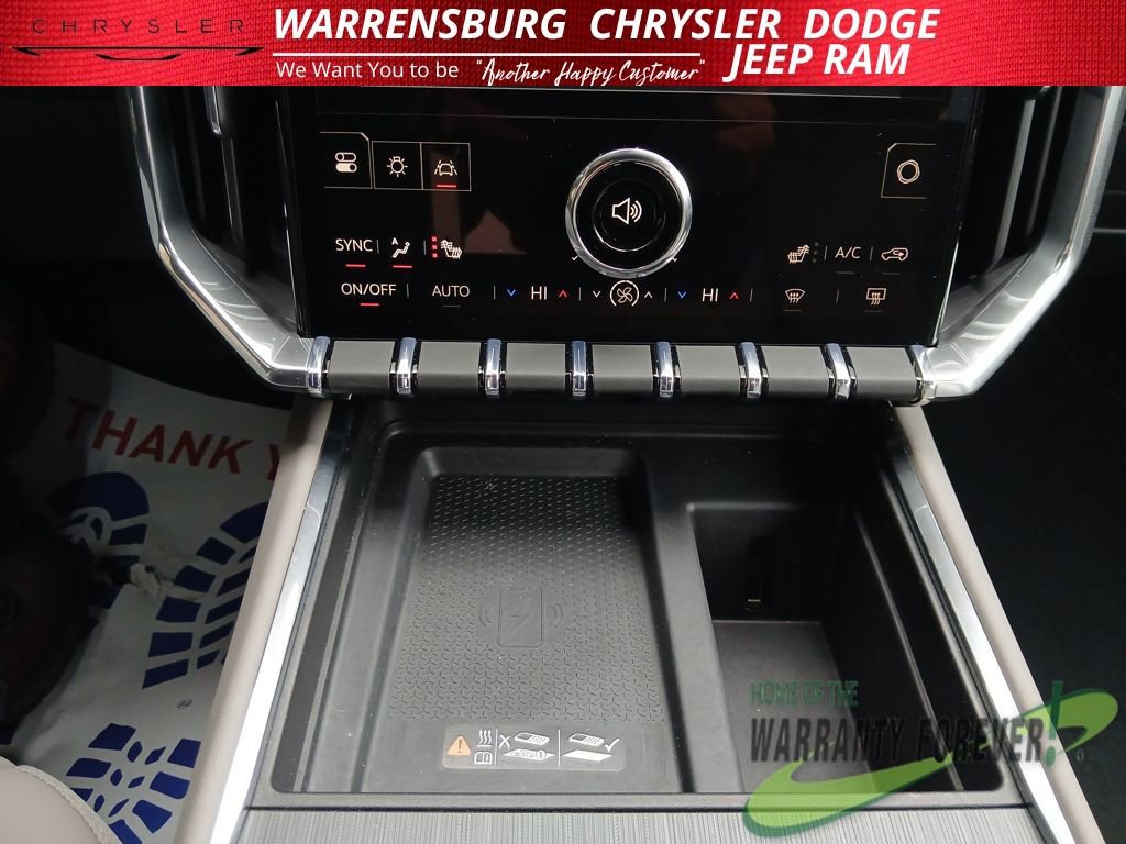 Used 2026 GMC Acadia Elevation w/ Elevation Premium Package AWD/4WD image 28