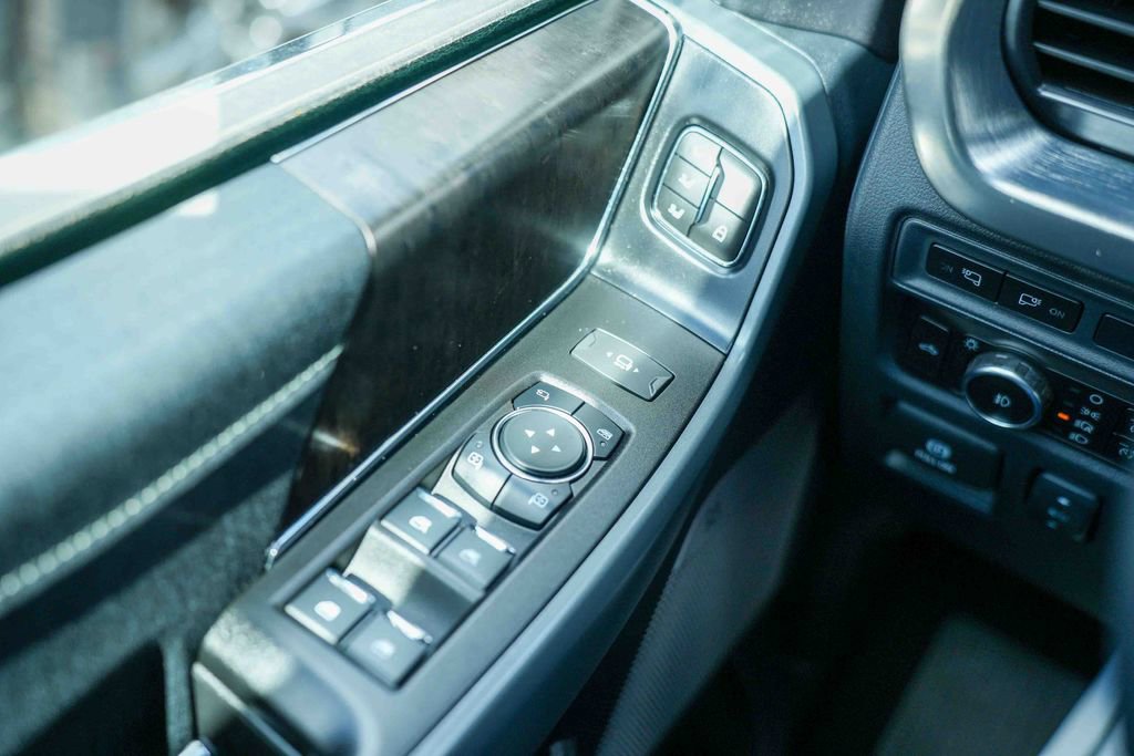 Used 2023 Ford F150 Lariat w/ Max Trailer Tow Package AWD/4WD image 26