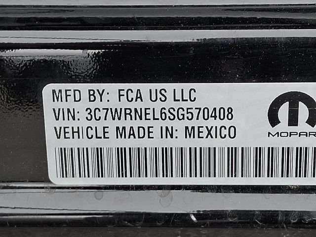 Used 2025 RAM 5500 4x4 Crew Cab image 27