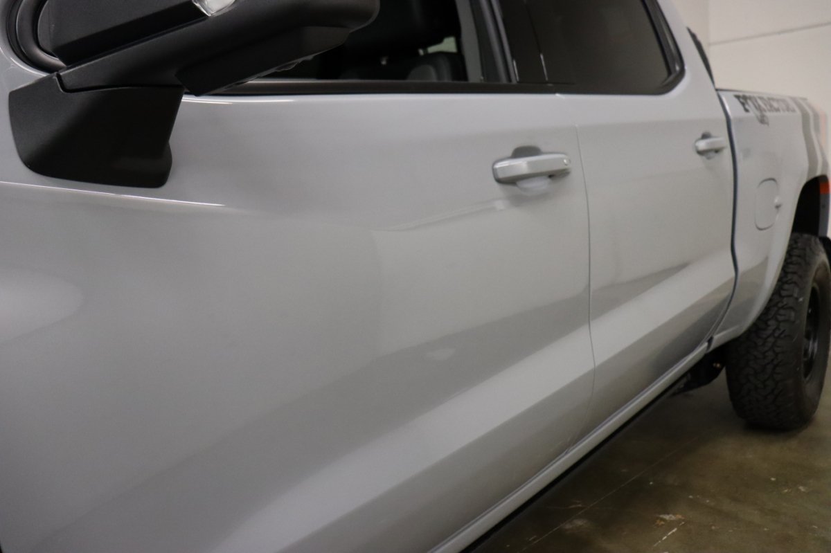 Used 2025 Chevrolet Silverado 1500 LTZ AWD/4WD image 29