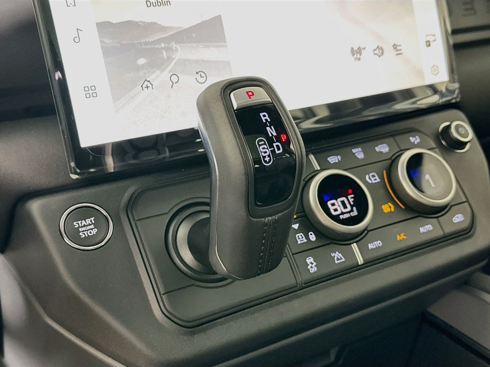 New 2026 Land Rover Defender 110 S AWD/4WD image 29