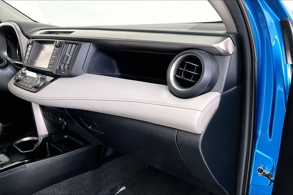 Used 2017 Toyota RAV4 Limited image 20