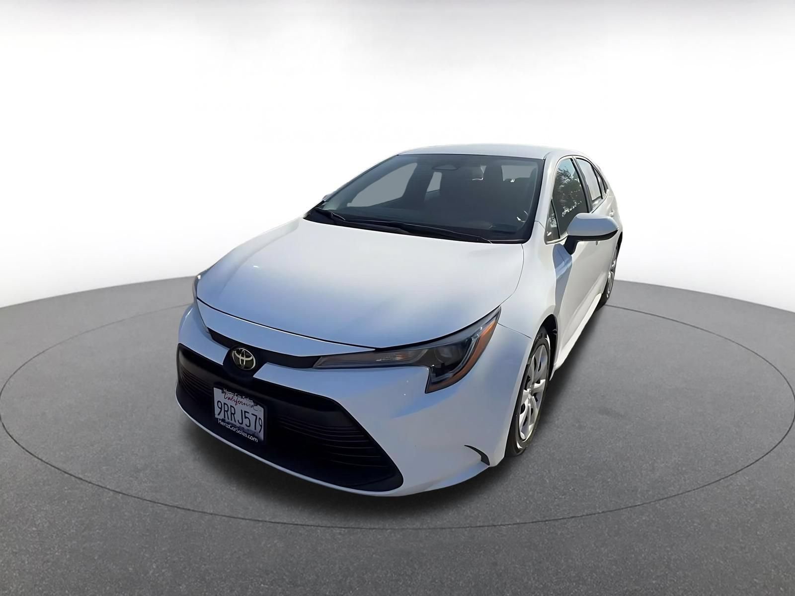 Used 2025 Toyota Corolla LE FWD image 6