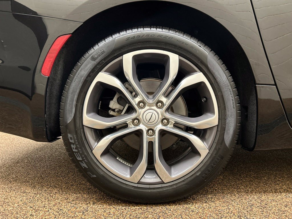 Used 2025 Chrysler Pacifica Pinnacle FWD image 30