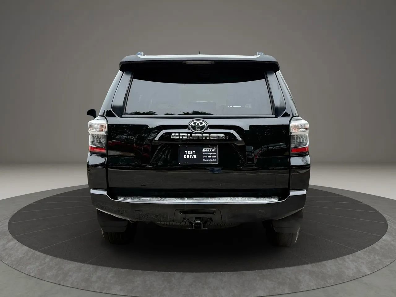 Used 2019 Toyota 4Runner SR5 image 5