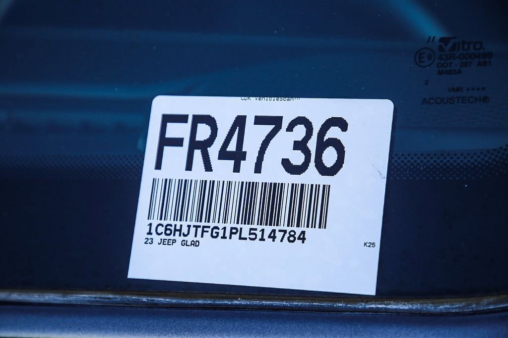 Certified 2023 Jeep Gladiator Overland image 28