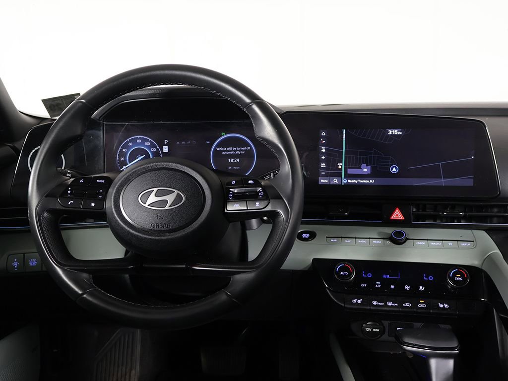 Certified 2024 Hyundai Elantra Limited FWD image 35
