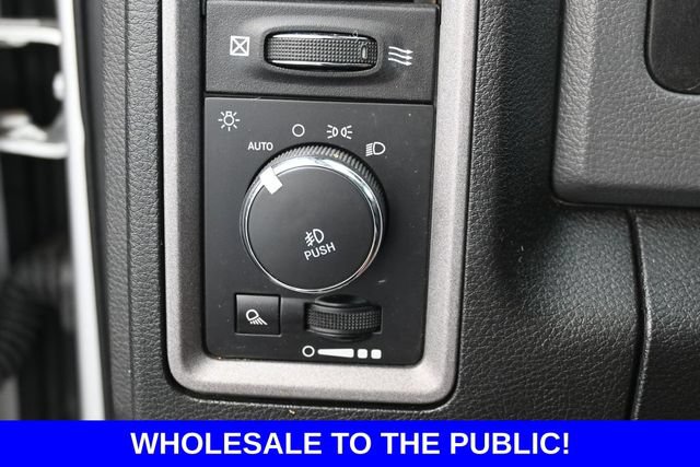 Used 2017 RAM 1500 Express RWD image 14