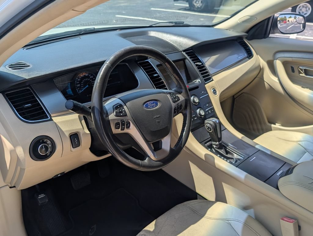 Used 2015 Ford Taurus SEL w/ Equipment Group 201A FWD image 8