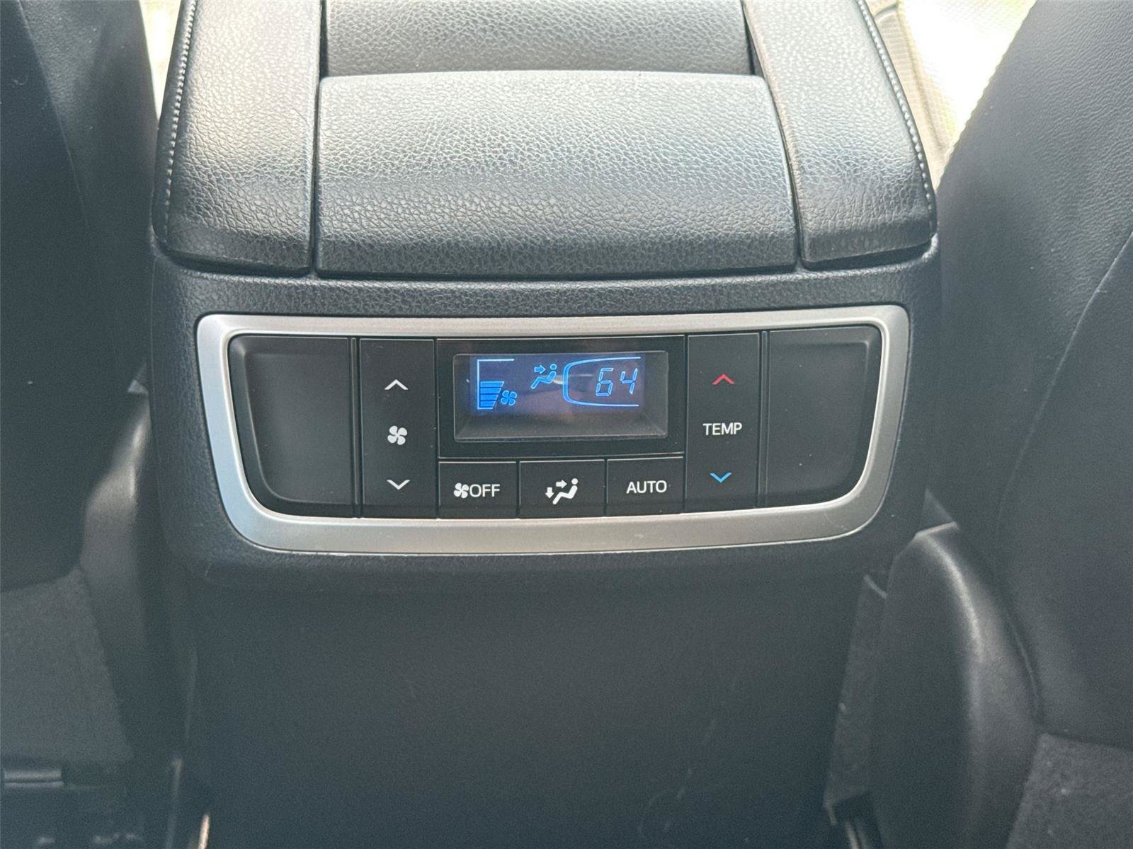 Used 2015 Toyota Highlander Limited AWD/4WD image 24