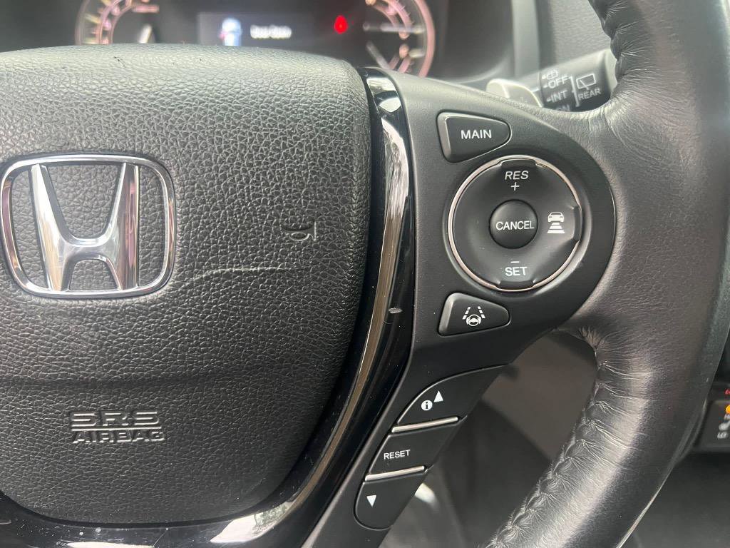 Used 2018 Honda Pilot Touring image 25