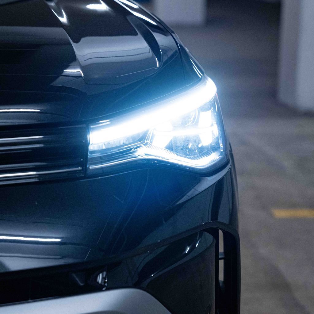 New 2026 Volkswagen Taos SE AWD/4WD image 3