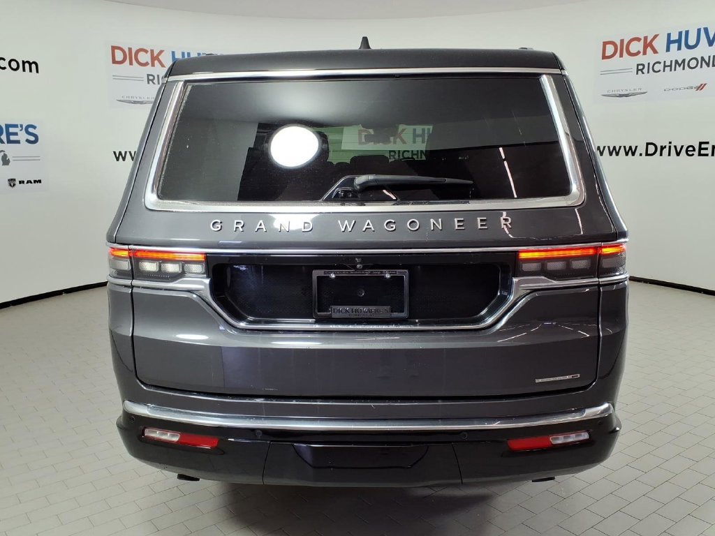 Used 2024 Jeep Grand Wagoneer L Series III AWD/4WD image 5