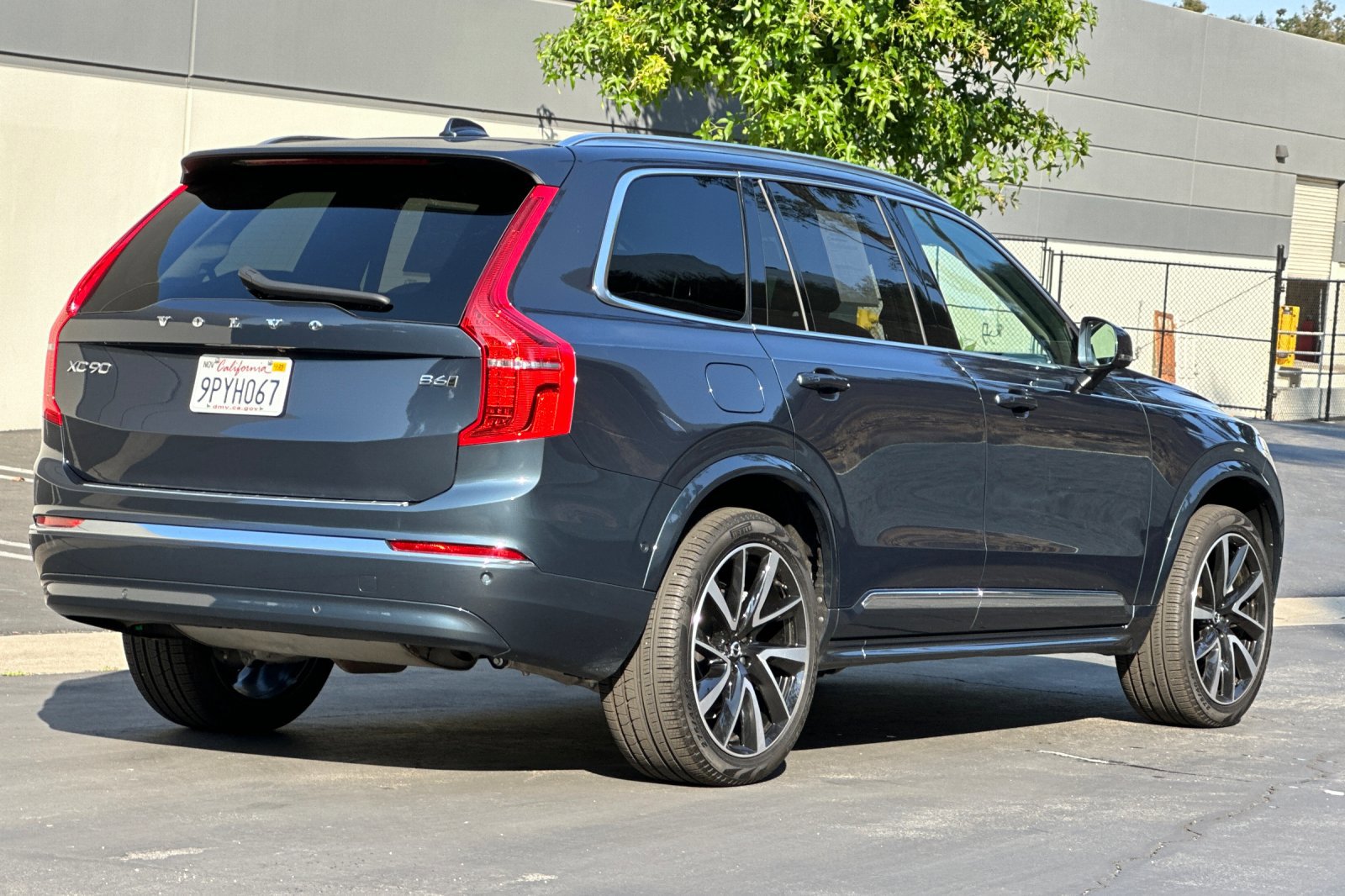New 2025 Volvo XC90 B6 Plus w/ Protection Package Premier image 4