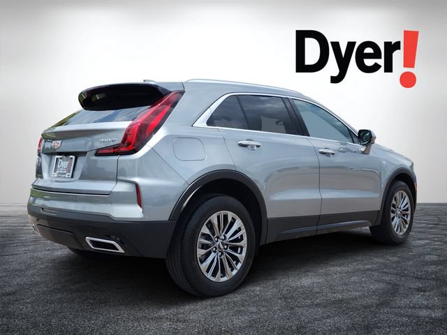 Used 2025 Cadillac XT4 Premium Luxury FWD image 3