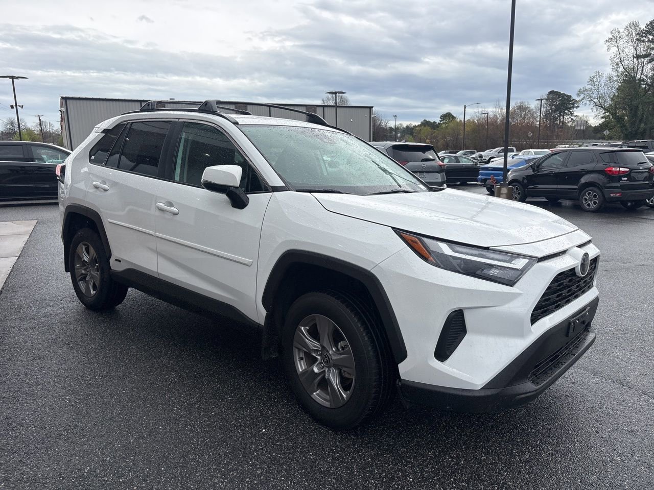 Used 2025 Toyota RAV4 XLE w/ Convenience Package image 9