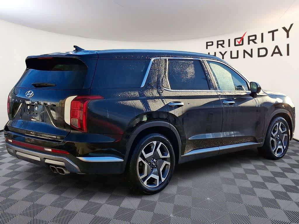 Used 2024 Hyundai Palisade Limited FWD image 4
