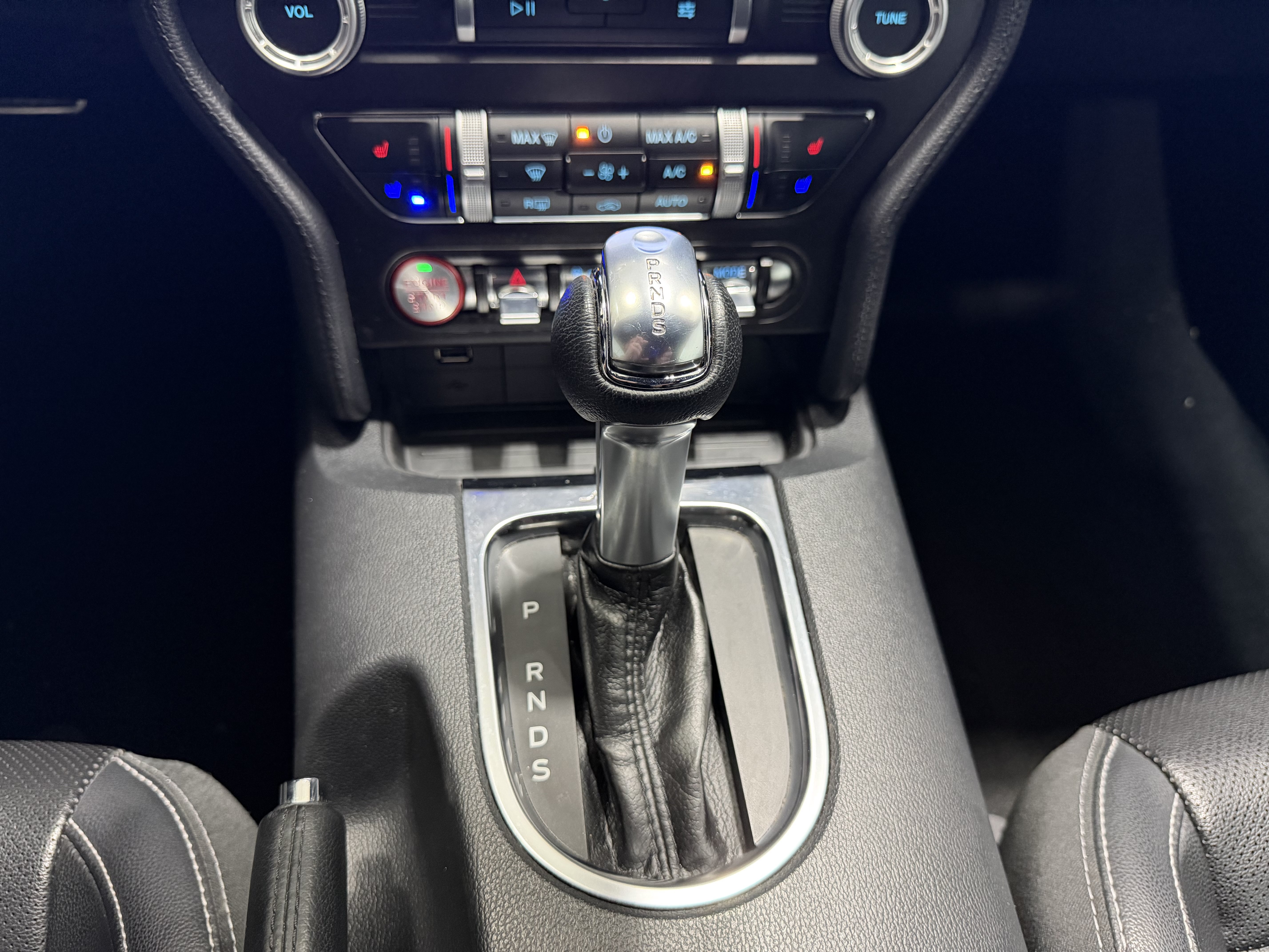 Used 2022 Ford Mustang Premium w/ Black Accent Package RWD image 18