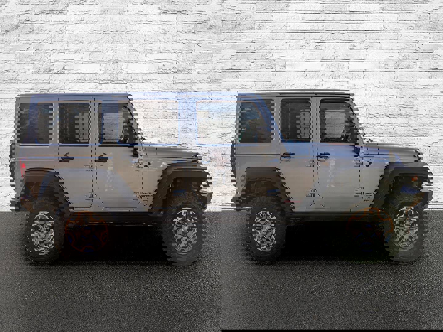 Used 2017 Jeep Wrangler Unlimited Rubicon w/ Connectivity Group image 8