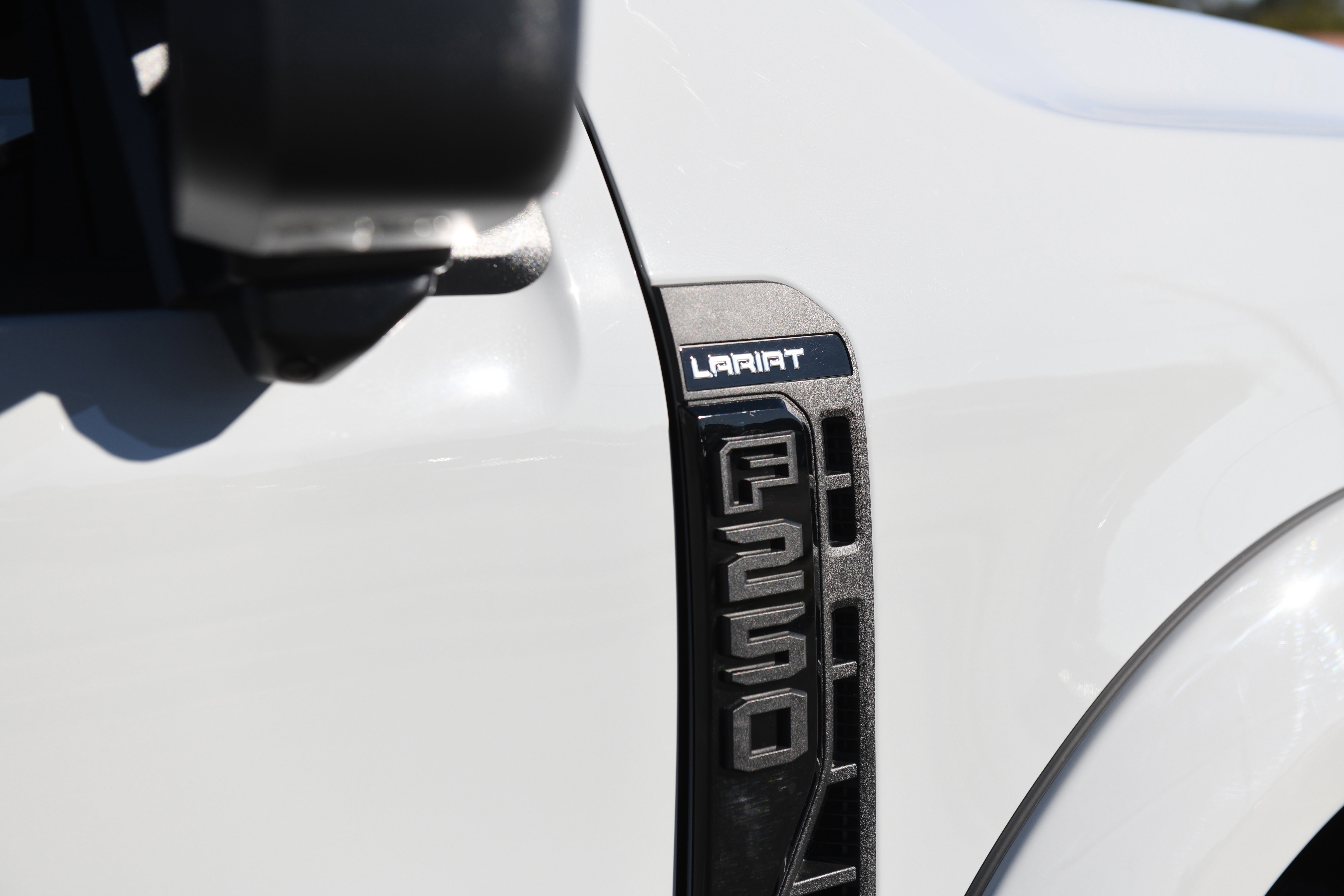 New 2026 Ford F250 Lariat w/ Black Appearance Package image 7