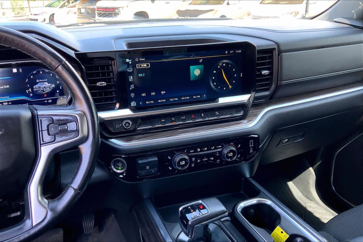 Used 2022 Chevrolet Silverado 1500 RST AWD/4WD image 7