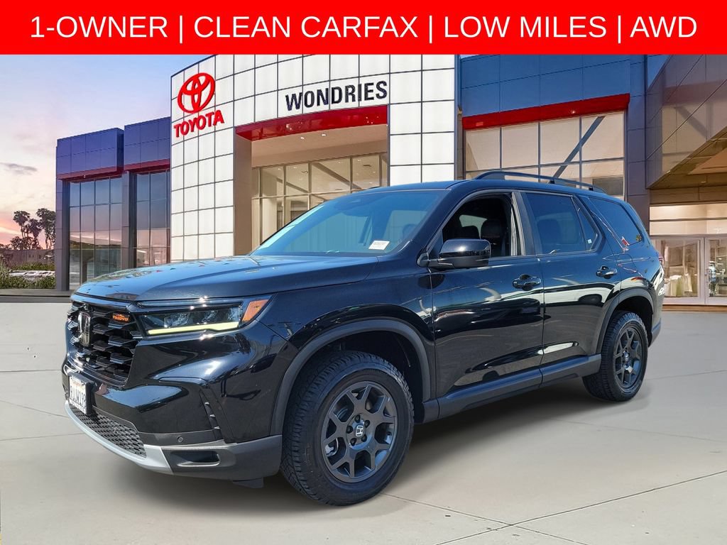 Used 2023 Honda Pilot TrailSport image 2