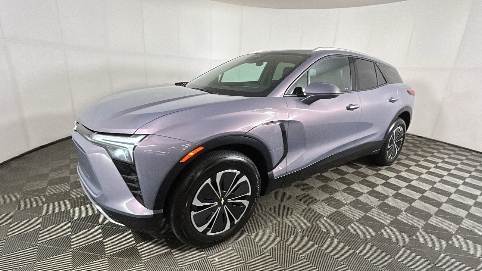 Used 2024 Chevrolet Blazer EV LT AWD/4WD image 8