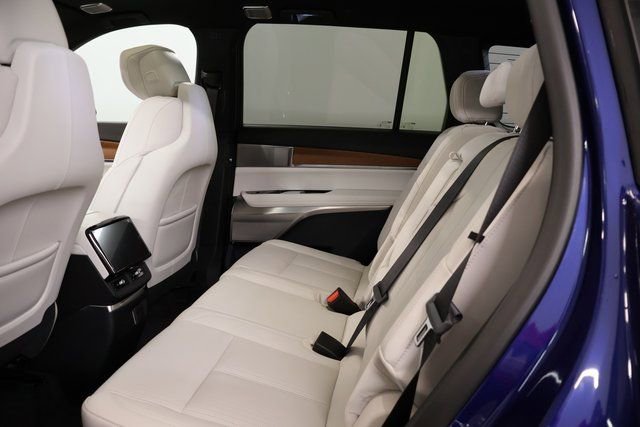 New 2026 Cadillac Vistiq Sport image 28