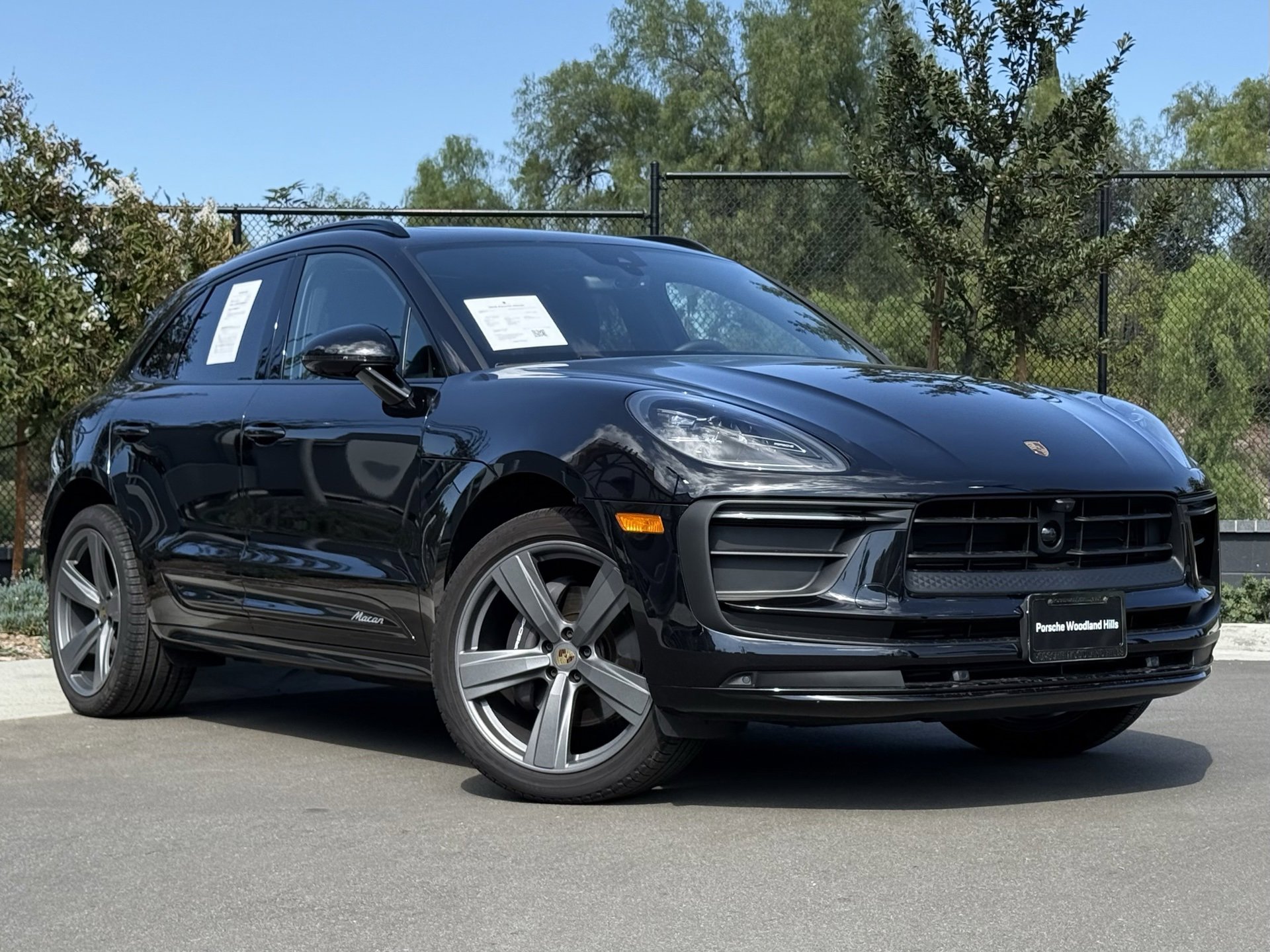 Used 2025 Porsche Macan image 9