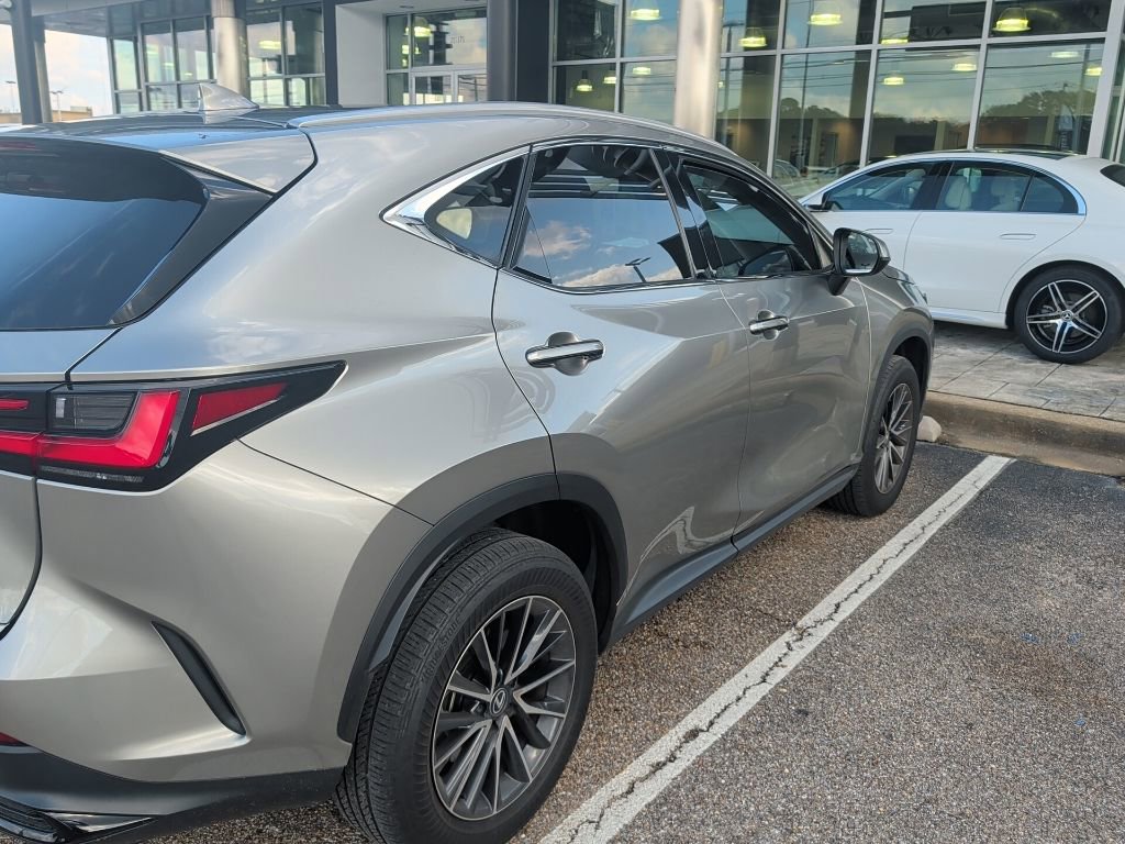 Used 2024 Lexus NX 250 FWD image 9
