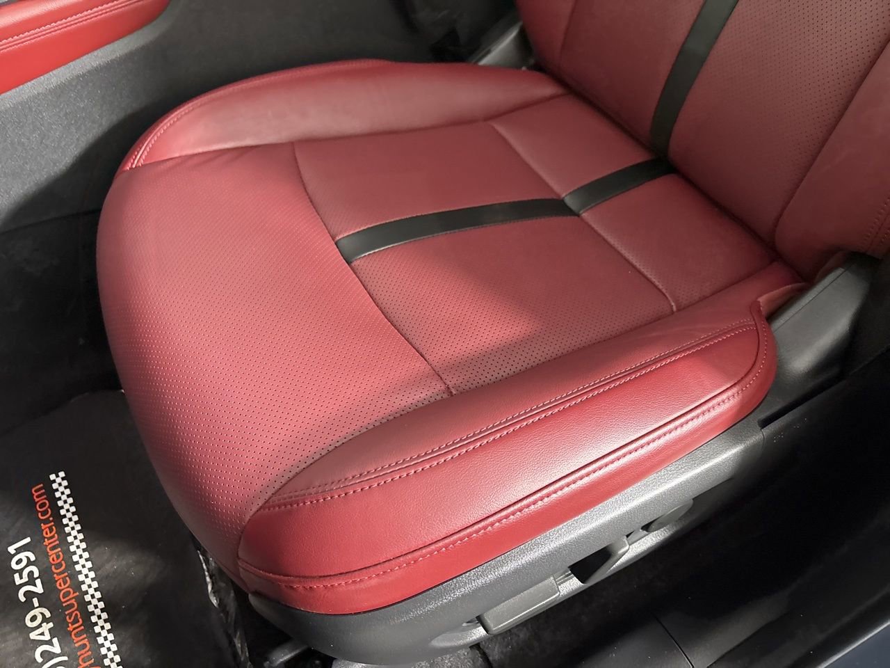 Used 2025 MAZDA CX-70 Plug-In Hybrid w/ Premium Plus image 12