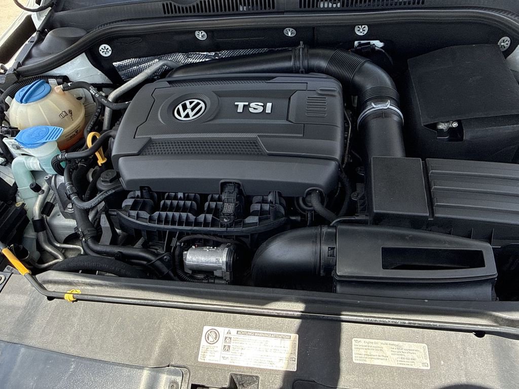 Used 2015 Volkswagen Jetta SE FWD image 14