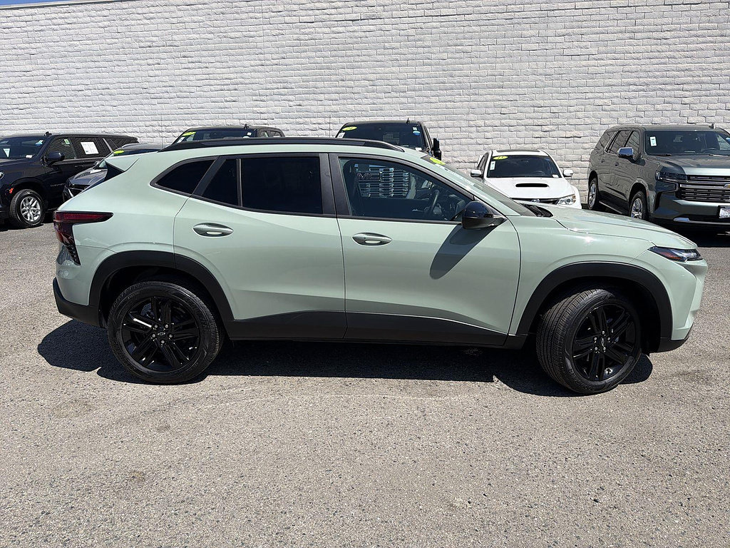 Used 2025 Chevrolet Trax ACTIV w/ Driver Confidence Package FWD image 4