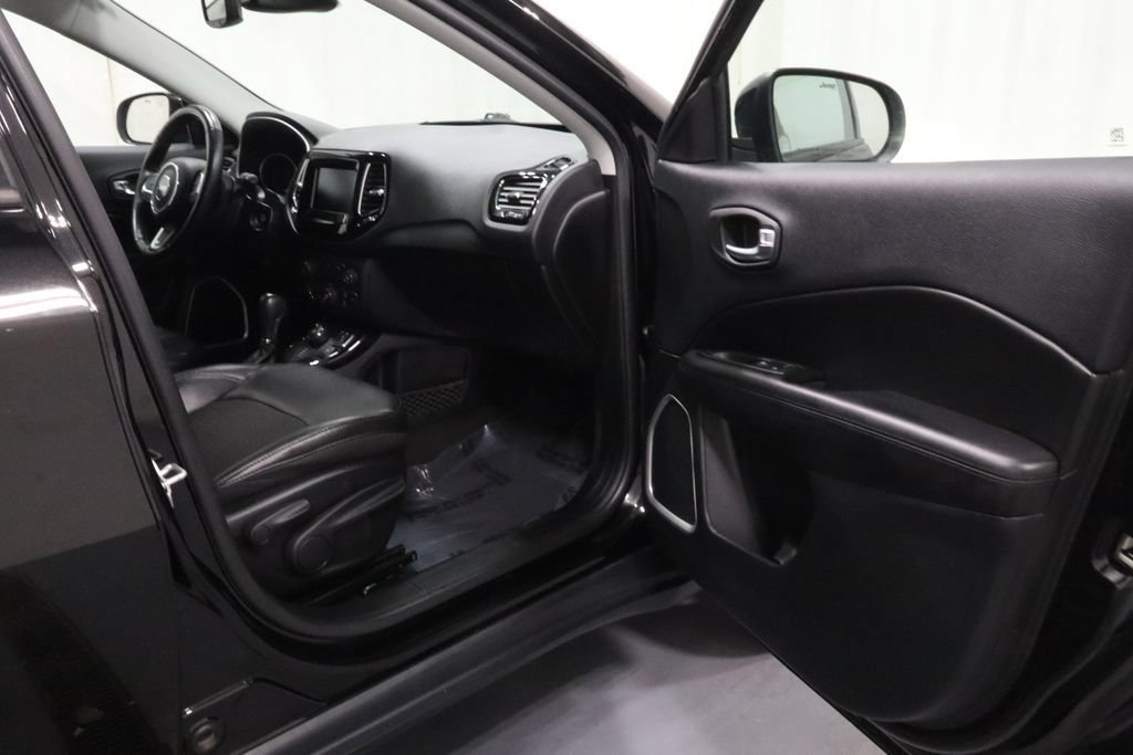 Certified 2021 Jeep Compass Latitude AWD/4WD image 11