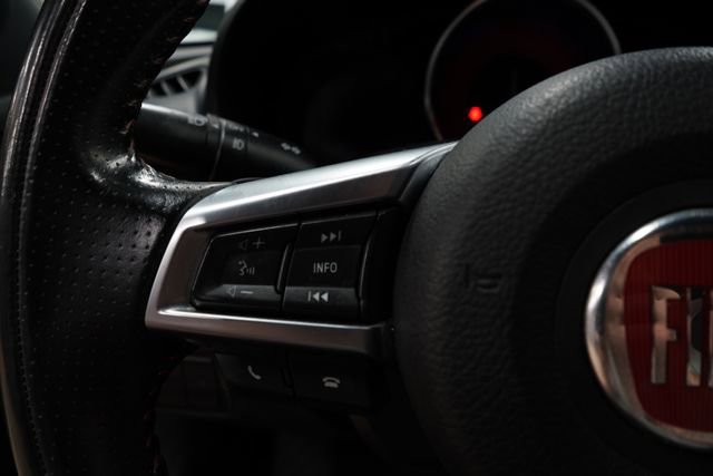 Used 2018 FIAT 124 Spider Abarth w/ Convenience Group RWD image 24
