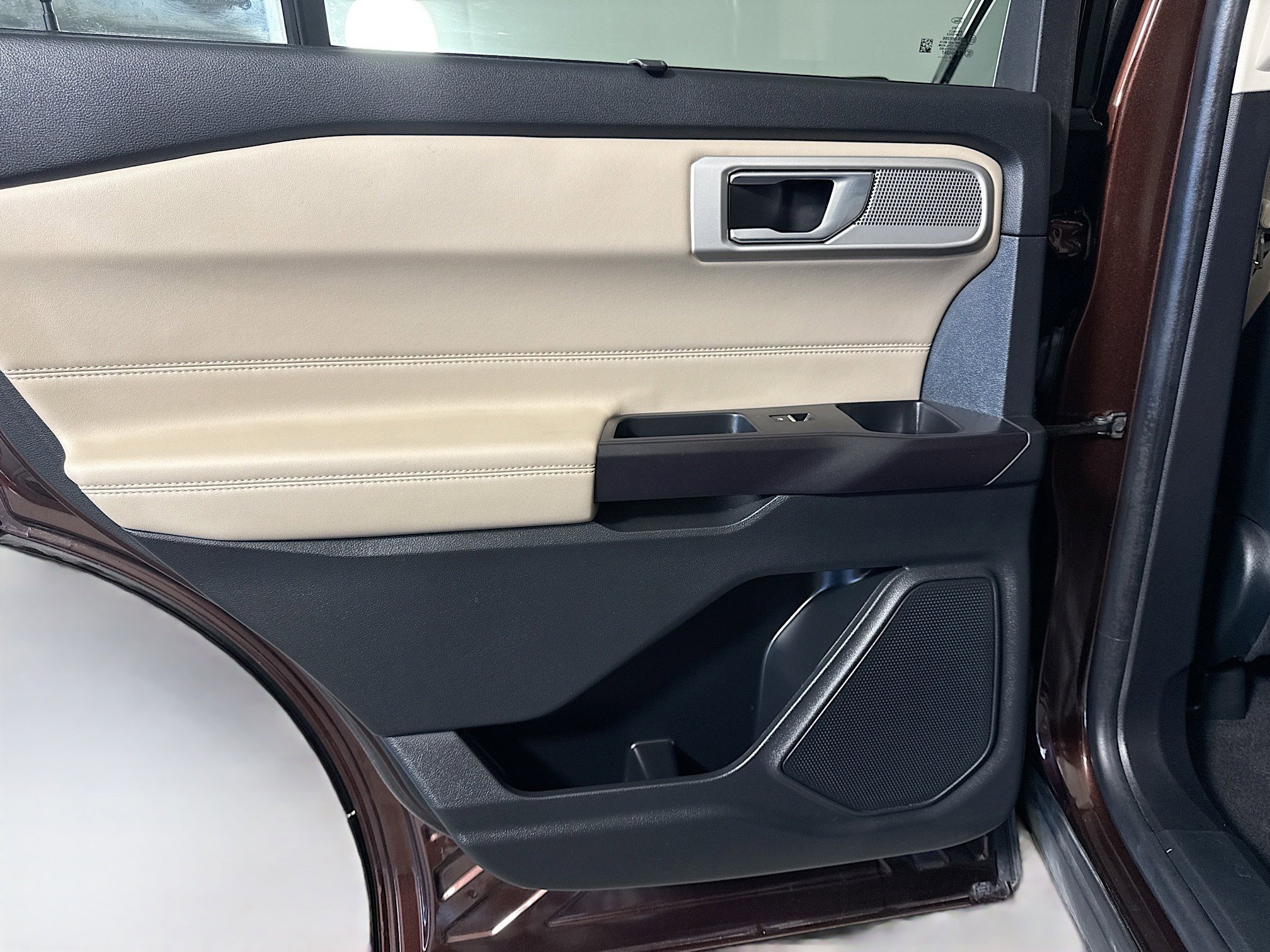 Used 2020 Ford Explorer Limited image 26